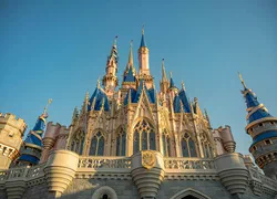 Disneyland vs Disney World in 2026: Which Disney Resort Is Right for Your Family?
